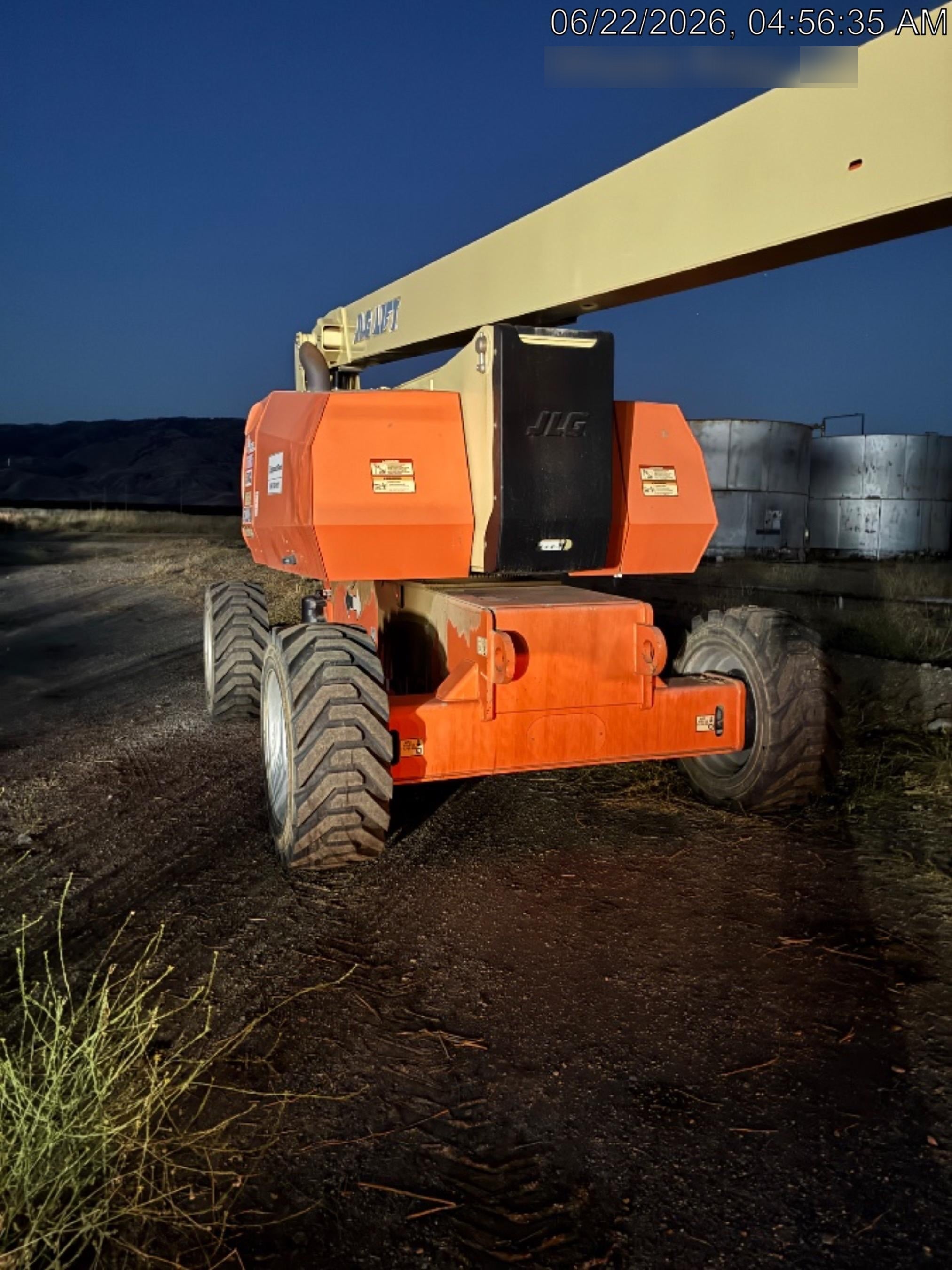 2020 JLG 800AJ