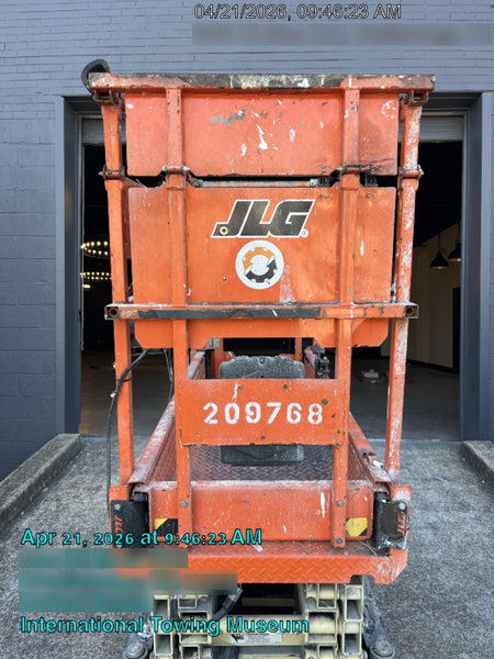 2022 JLG ES1932