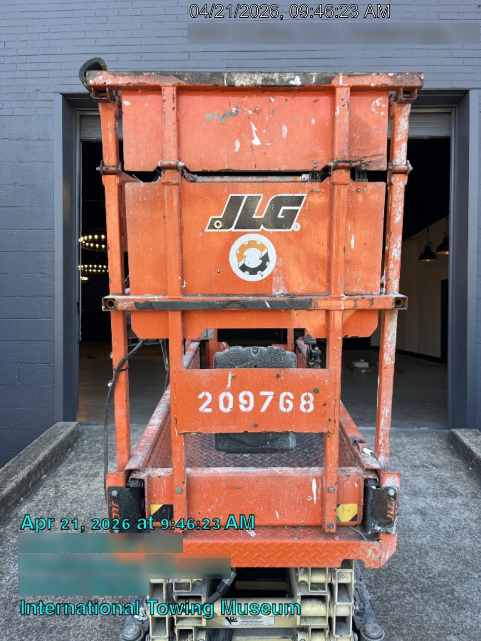 2022 JLG ES1932