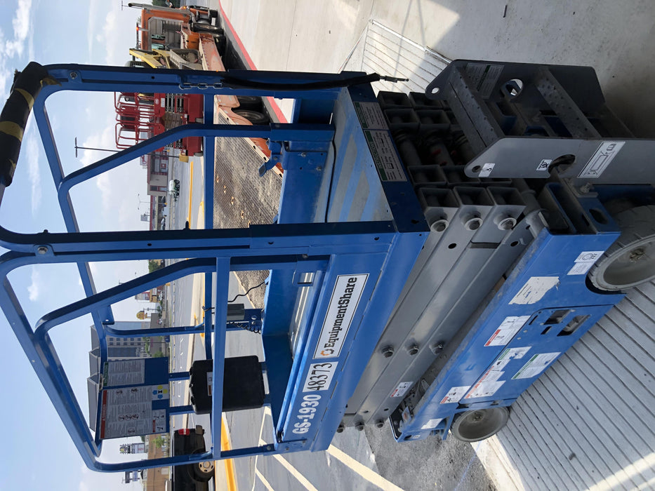 2019 Genie GS-1930 Fixed rails with chain Entry