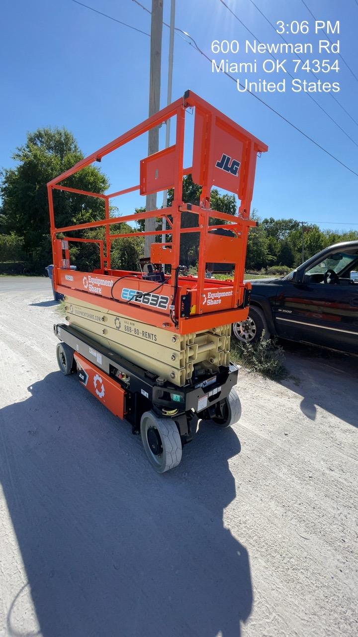 2022 JLG ES2632