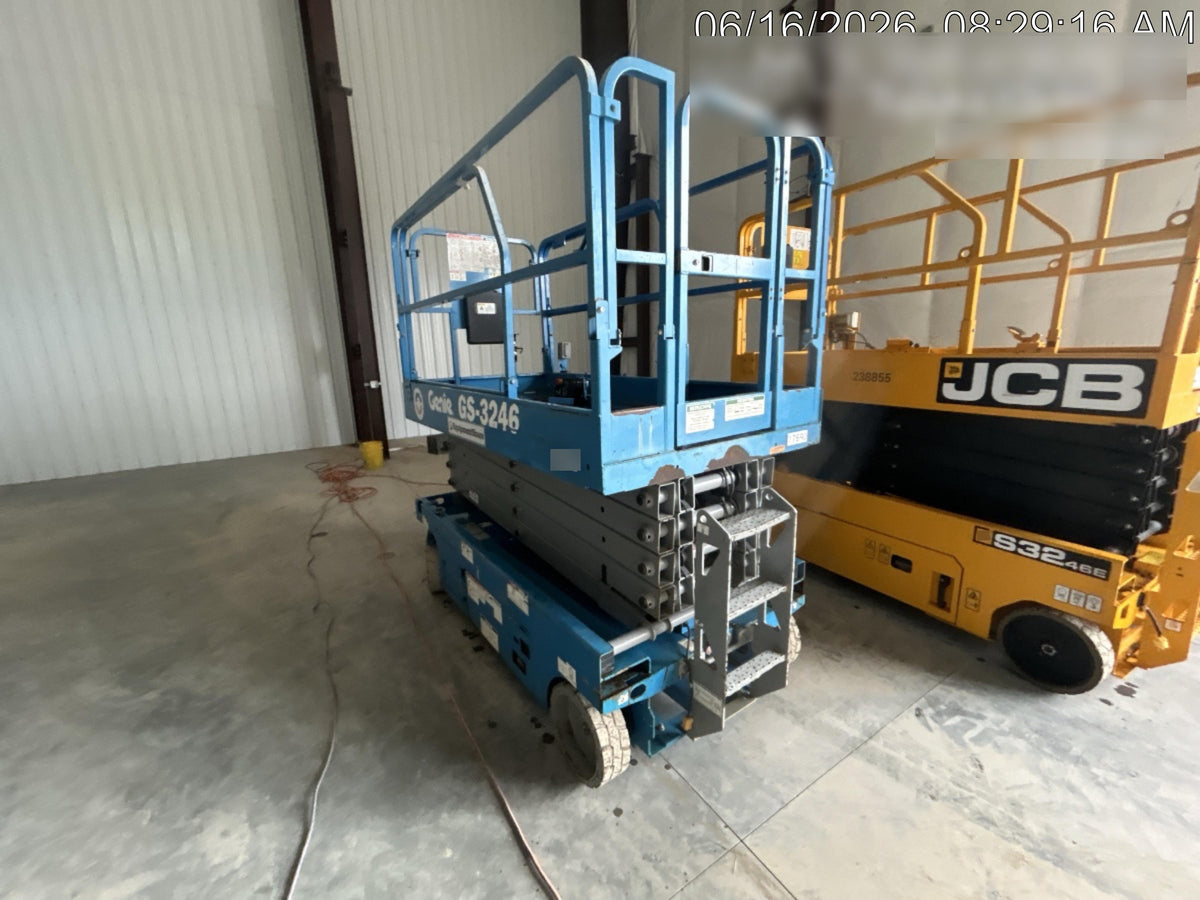 2018 Genie GS-3246 GS-3246 w/Folding rails, Full height swing gate