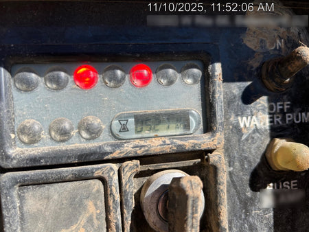 2021 Vac-Tron LP573XDT T4 Koehler Diesel Engine, 500 Gallon Debris Tank, x2 100 Gallon Water Tanks