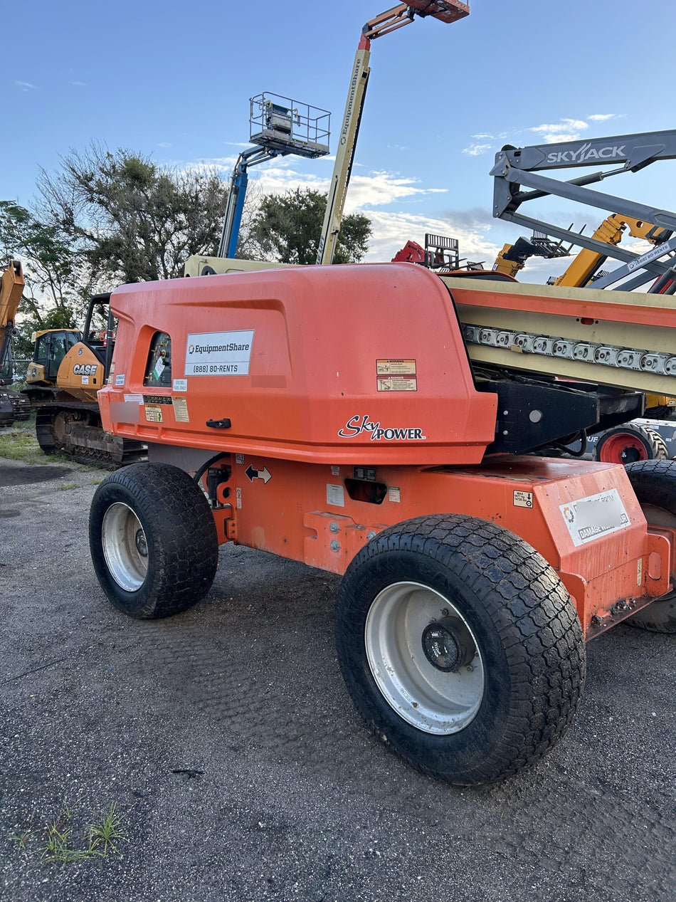 2019 JLG 660SJ