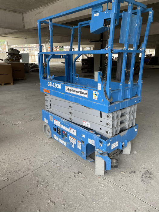 2020 Genie GS-1930 Solid Non Marking Tires, Beacon, Folding rails with half height swing gate
