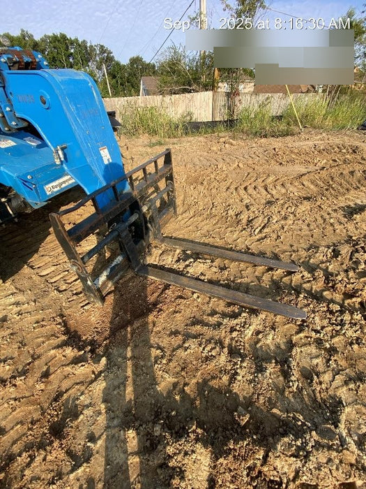 2018 Genie GTH-844 Genie GTH-844 w/Enclosed Cab w/HVAC, Work Lights, Solid Tires, Beacon, 60" Carriage and Forks