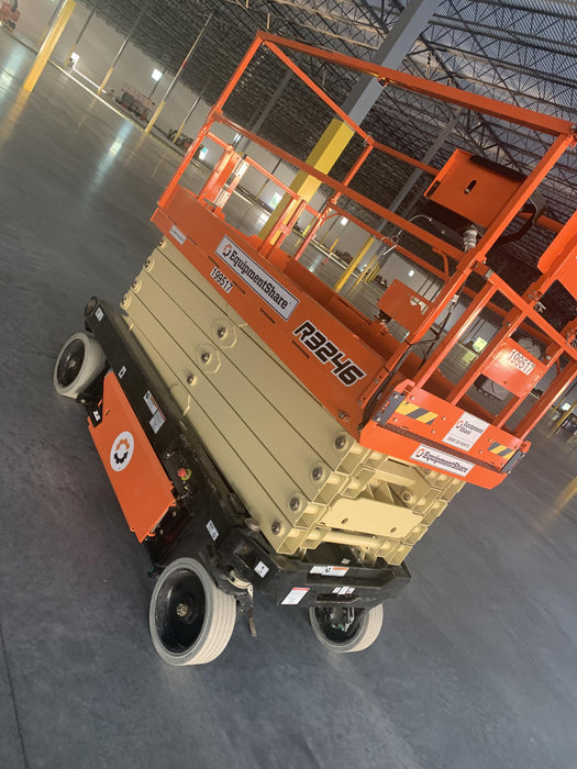 2021 JLG R3246
