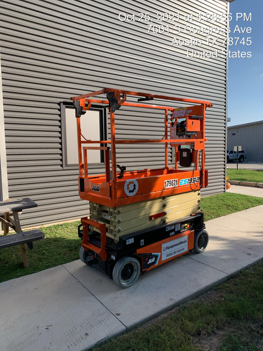 2021 JLG ES1932