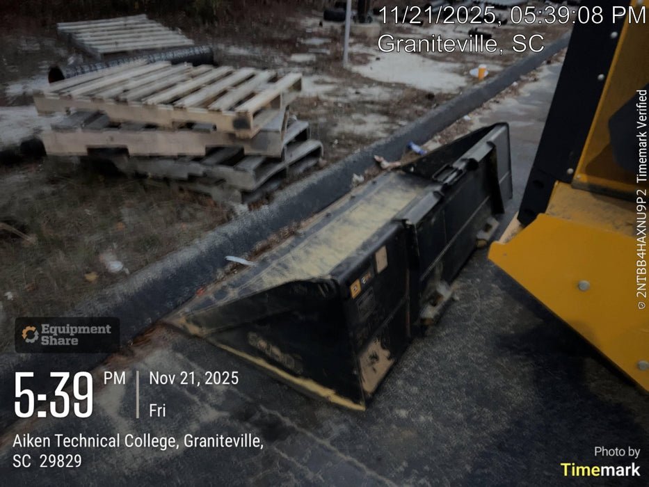 2025 JOHN DEERE 84" Bucket - John Deere