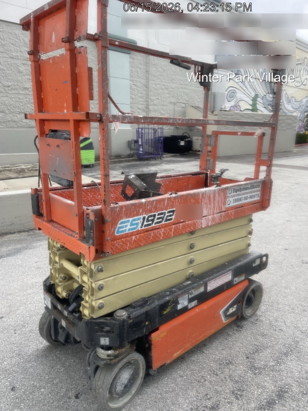 2022 JLG ES1932