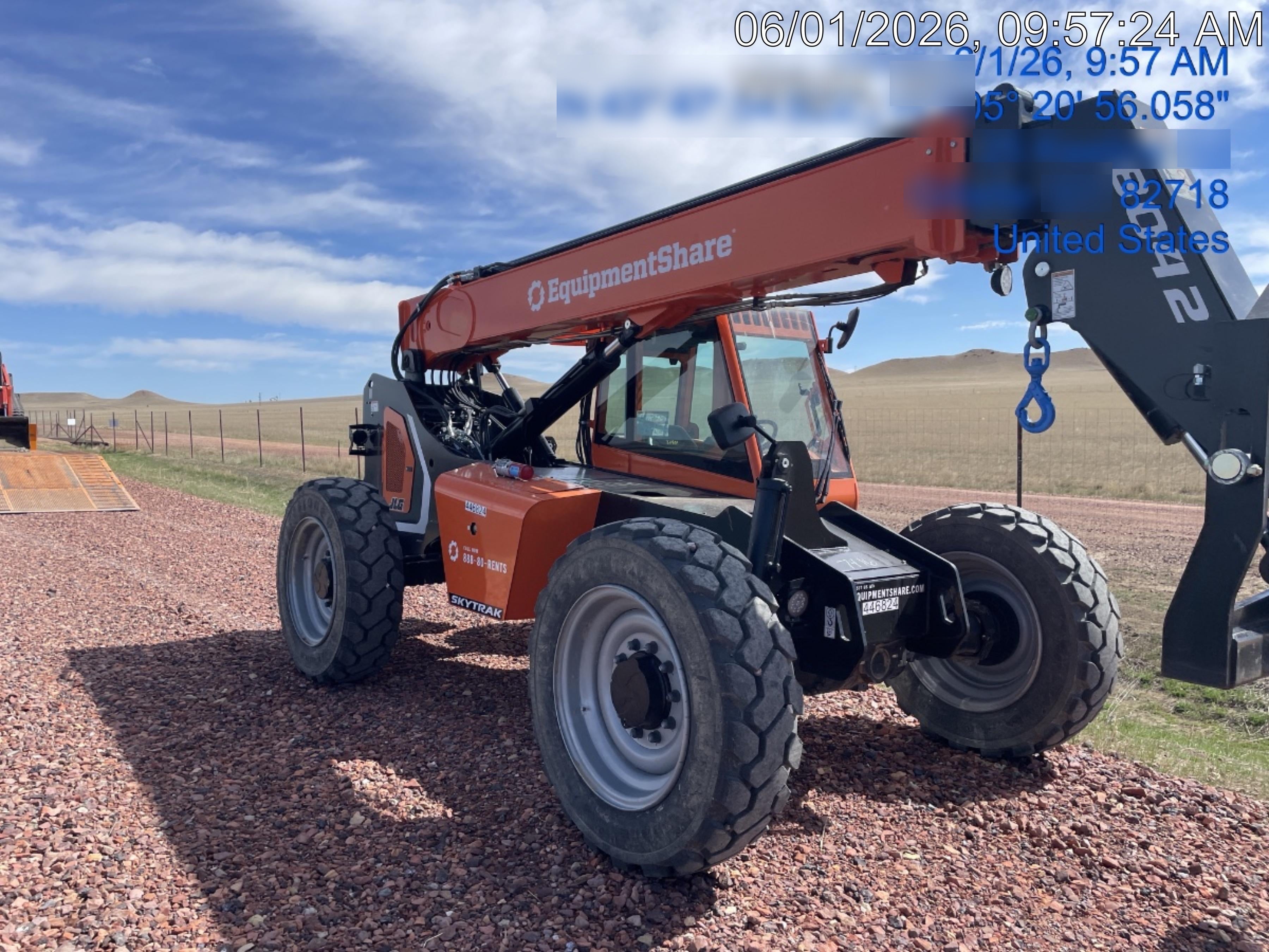 2024 SKYTRAK 8042