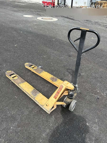 2022 CROWN 5,500lb Manual Pallet Jack - Crown