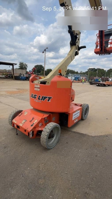 2019 JLG E400AJPN