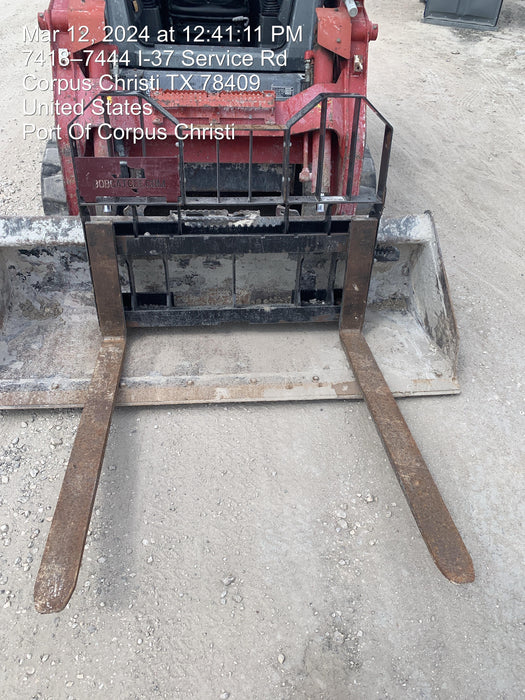 2024 VIRNIG 48" Pallet Forks - Virnig