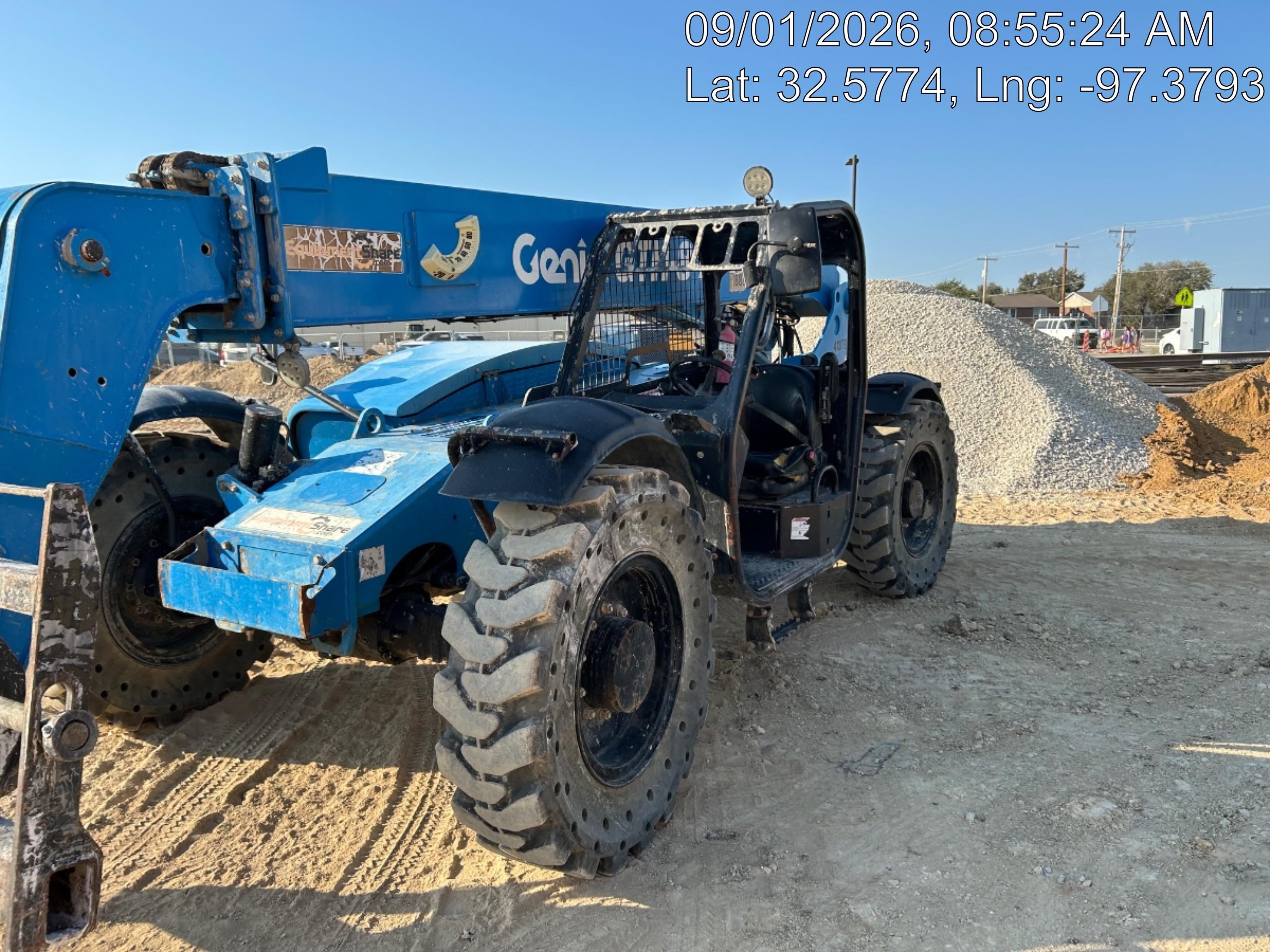 2017 Genie GTH-844 Genie GTH844 Telehandler, 60" Carriage, Solid Tires