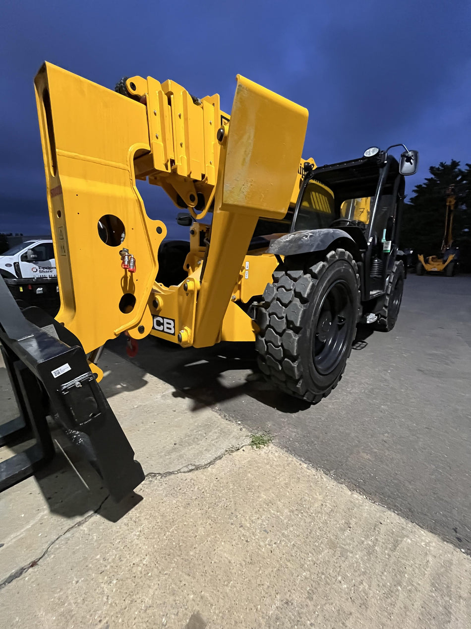 2025 JCB 512-56