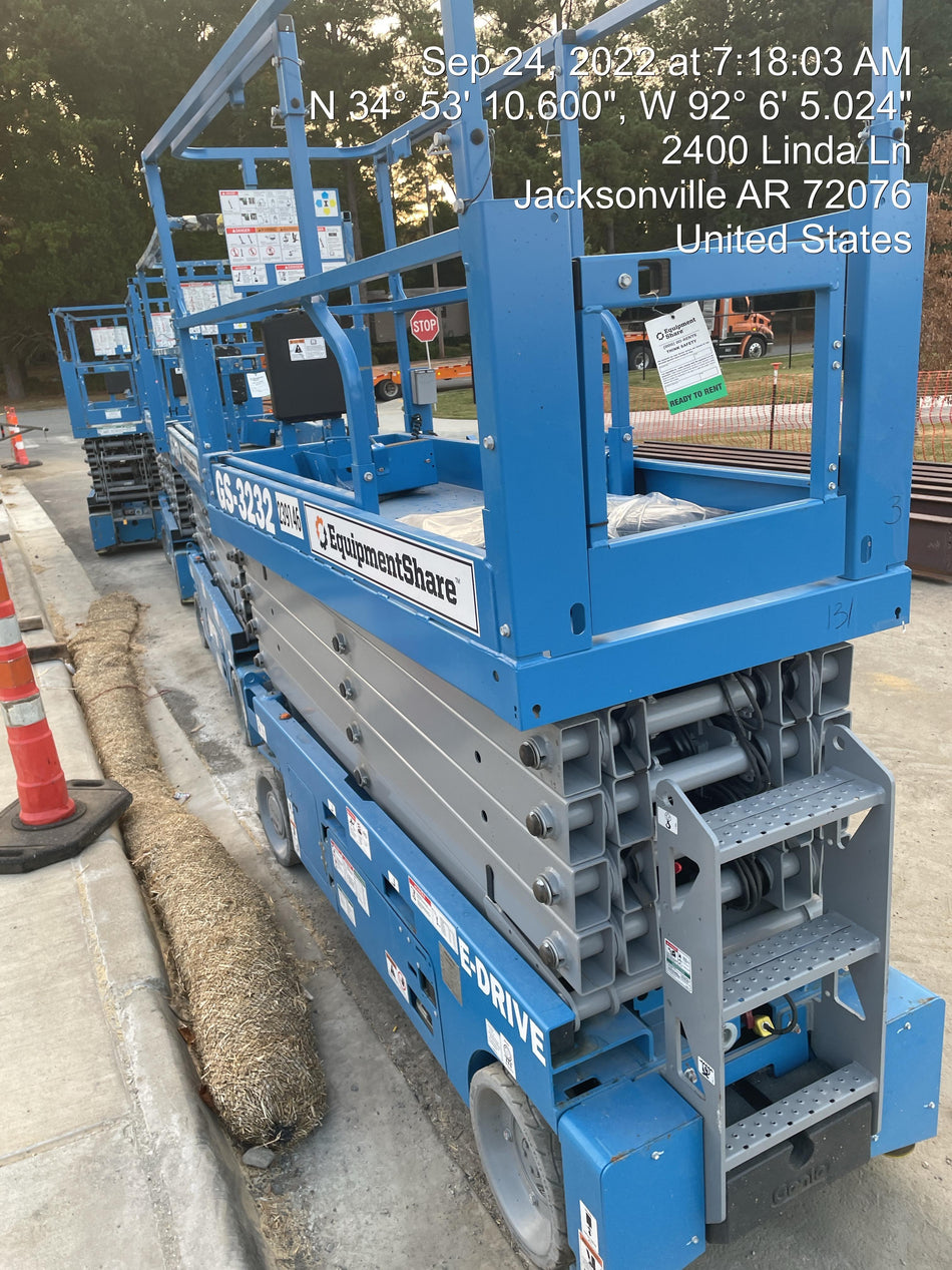 2022 GENIE GS-3232