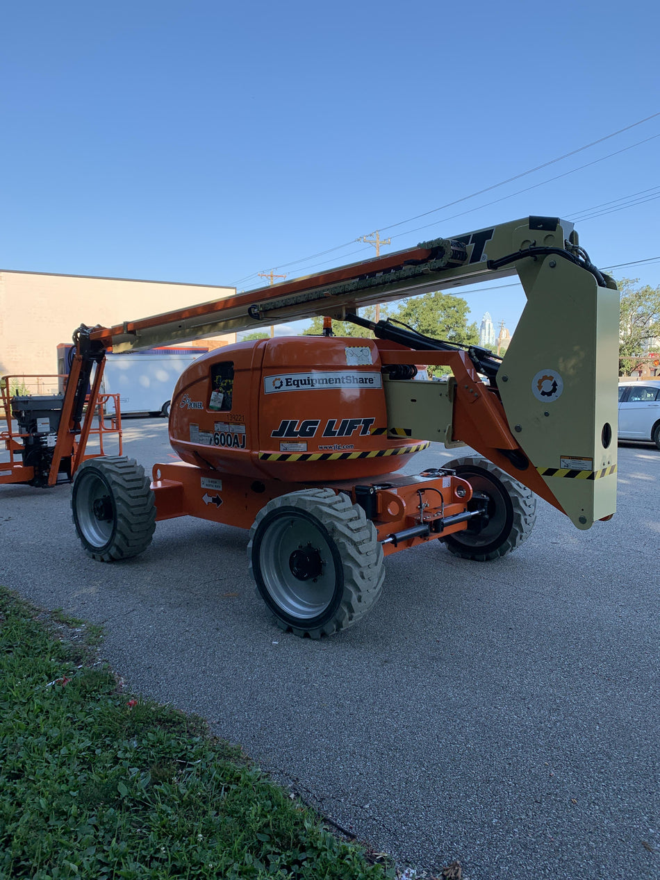 2021 JLG 600AJ