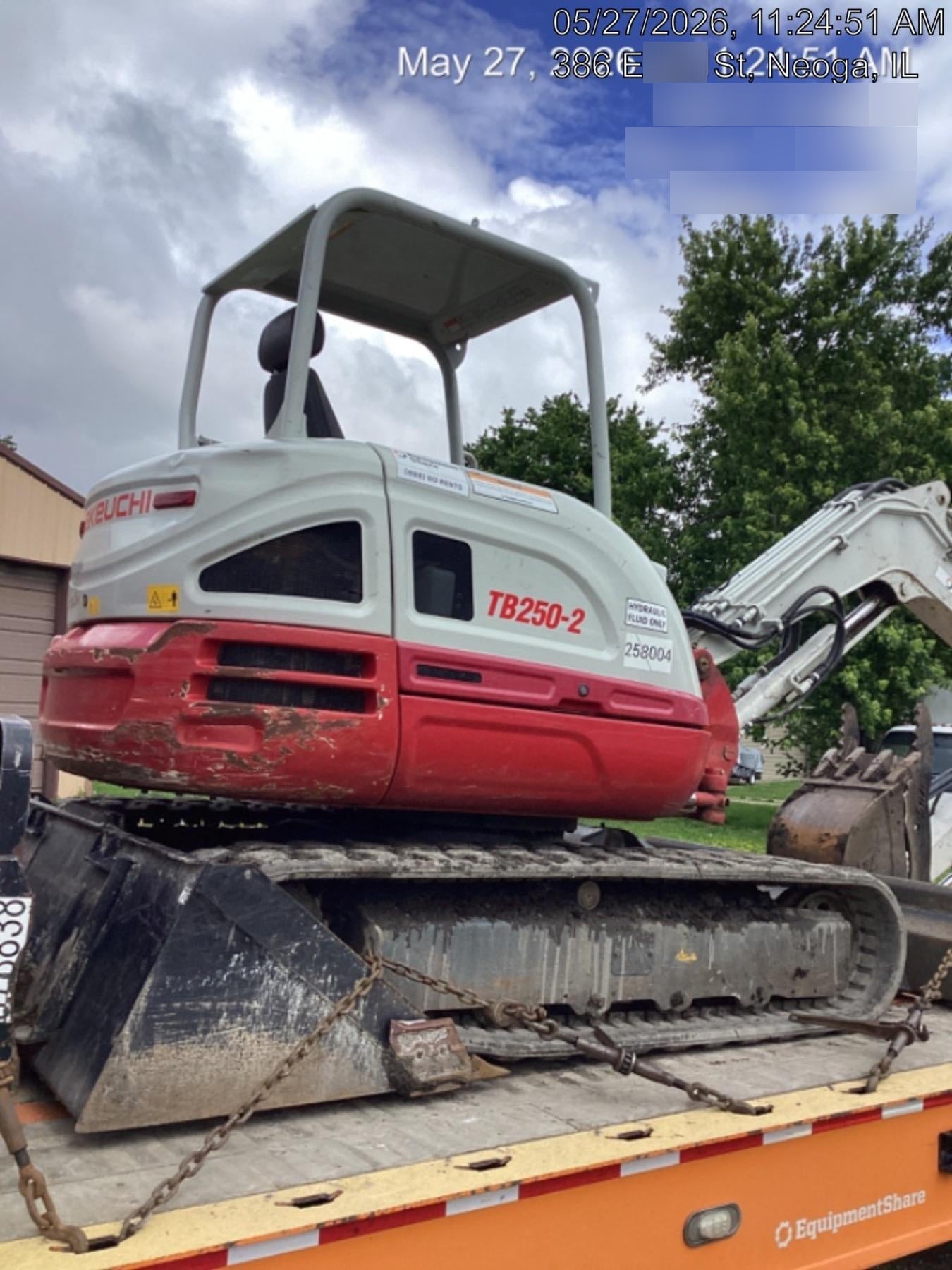 2022 TAKEUCHI TB250-2R