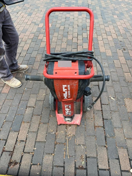 2019 HILTI TE 3000-AVR