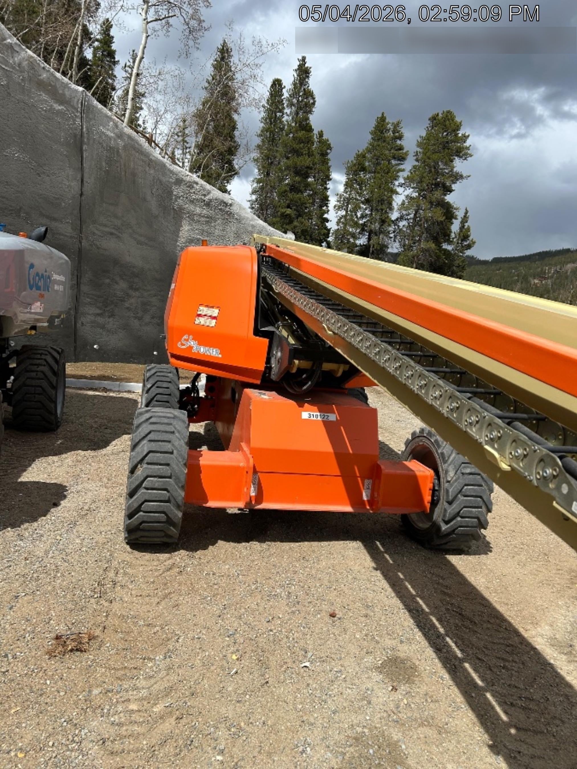 2023 JLG 660SJ