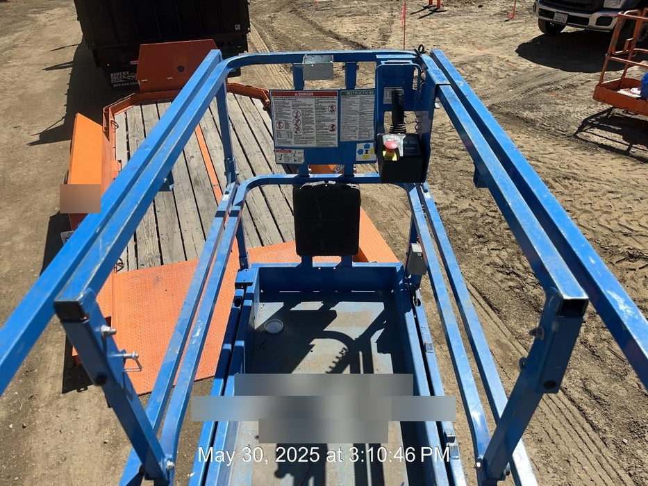 2020 Genie GS-2632 Solid NM Tires, Folding Rails with Half-Height Swing Gate, Beacon, 800W Invertor