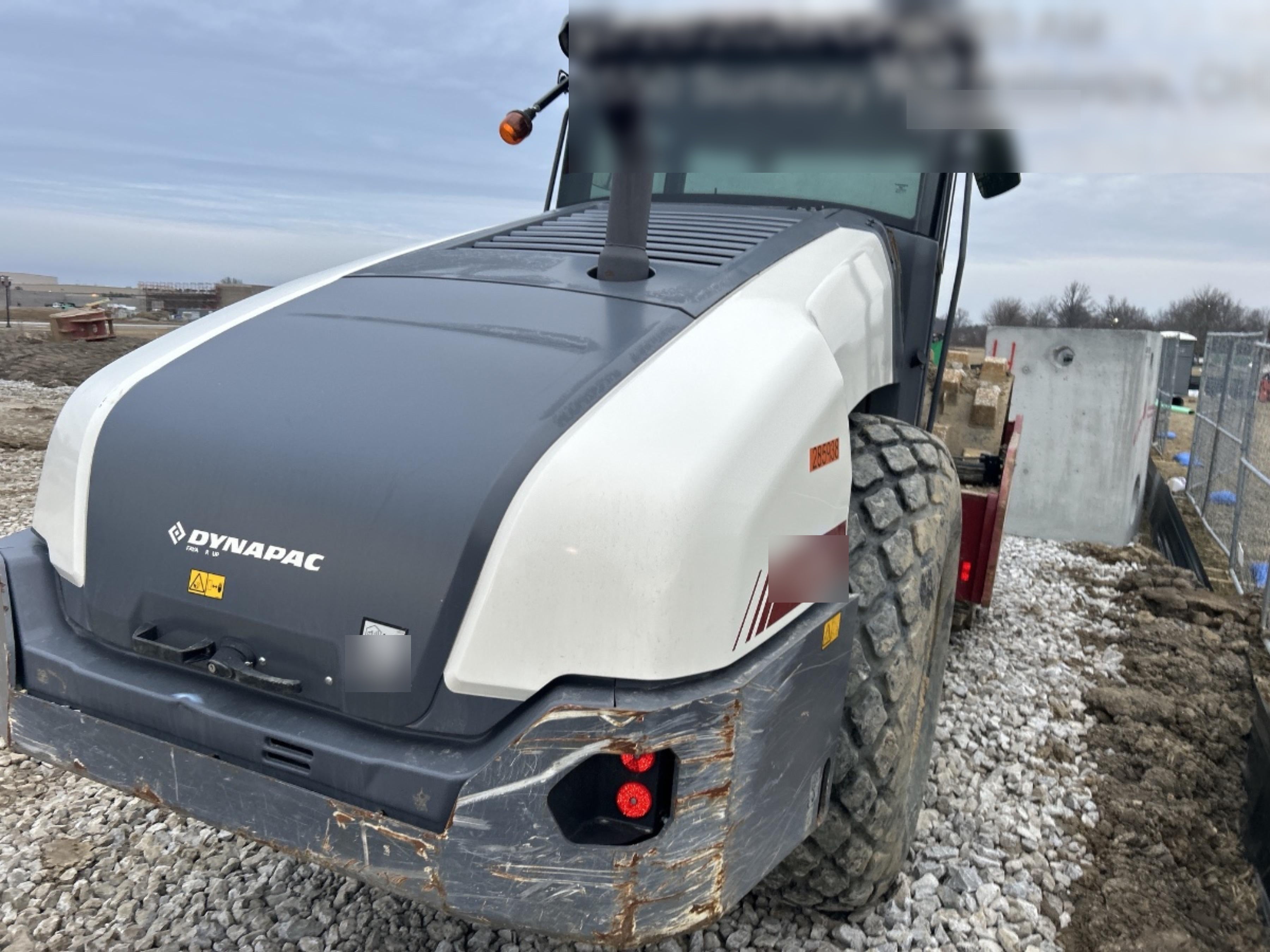 2023 DYNAPAC CA2500D