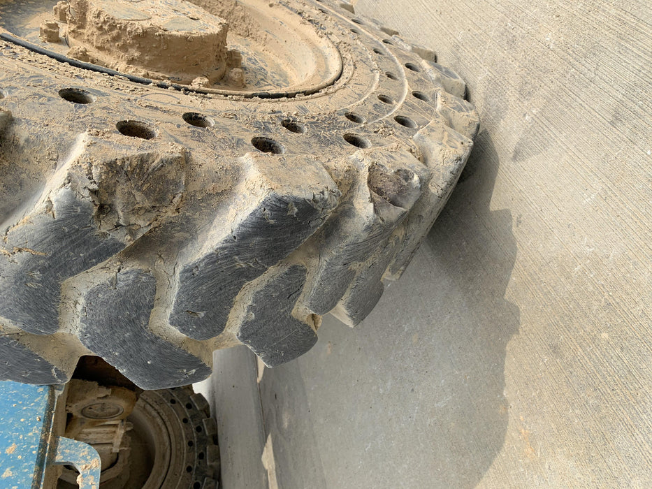 2017 Genie GTH-844 Genie GTH-844, Solid Tires, 60" carriage/forks, Open ROPS, Work Lights