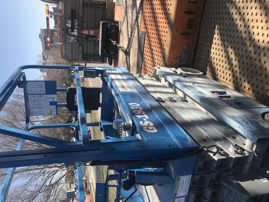 2019 Genie GS-1930 Fixed rails with chain Entry
