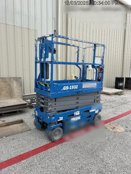 2021 GENIE GS-1932