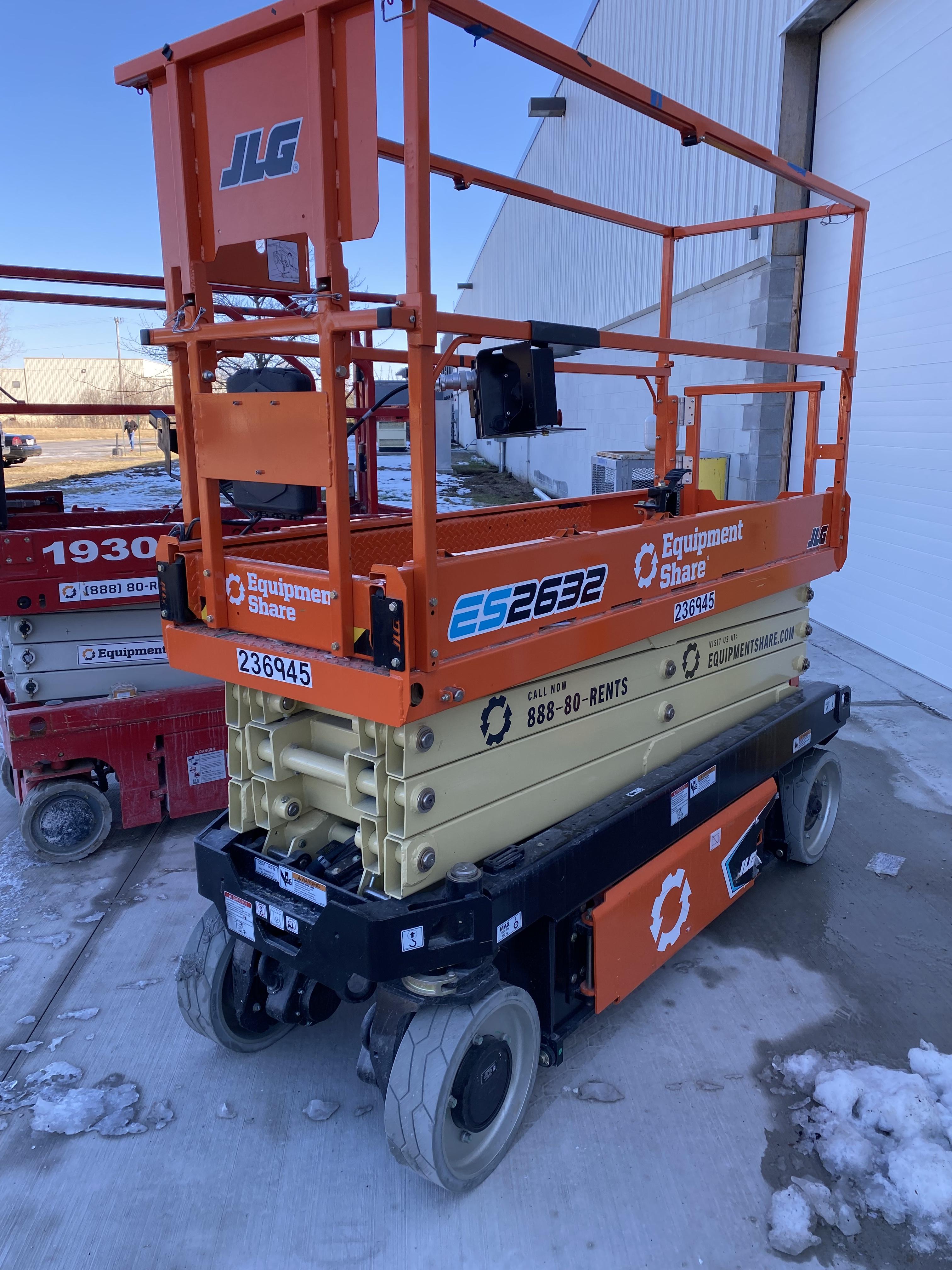 2022 JLG ES2632