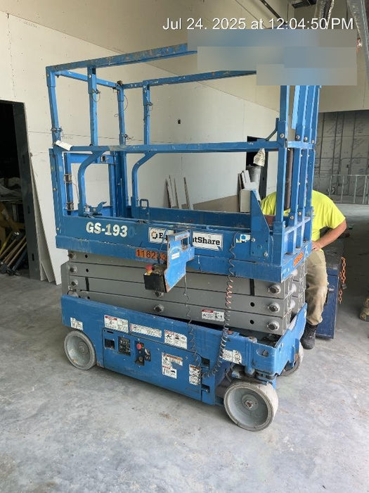 2020 Genie GS-1930 Solid Non Marking Tires, Beacon, Folding rails with half height swing gate