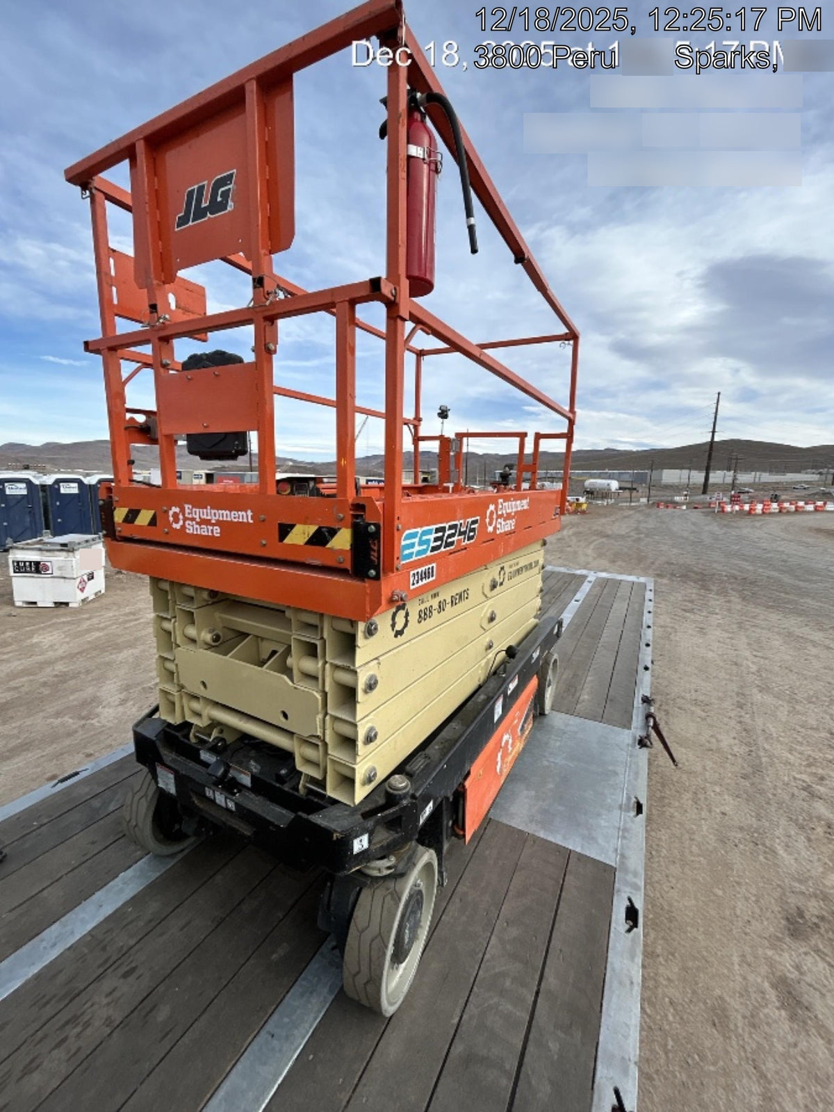 2022 JLG ES3246