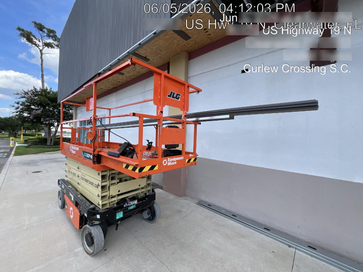 2025 JLG ES3246