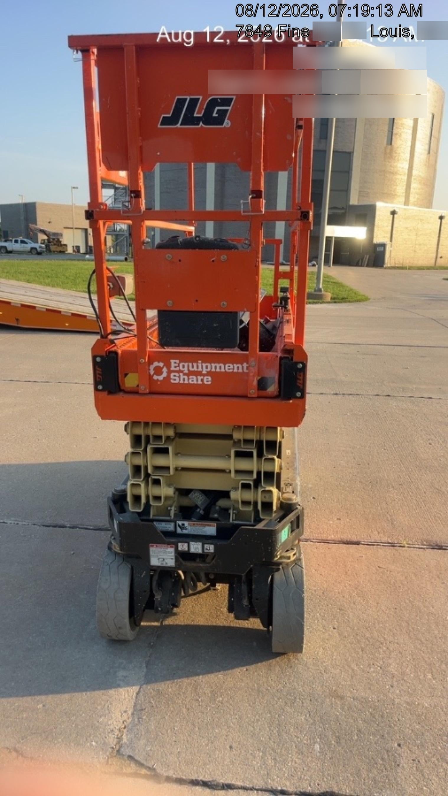 2023 JLG ES2632