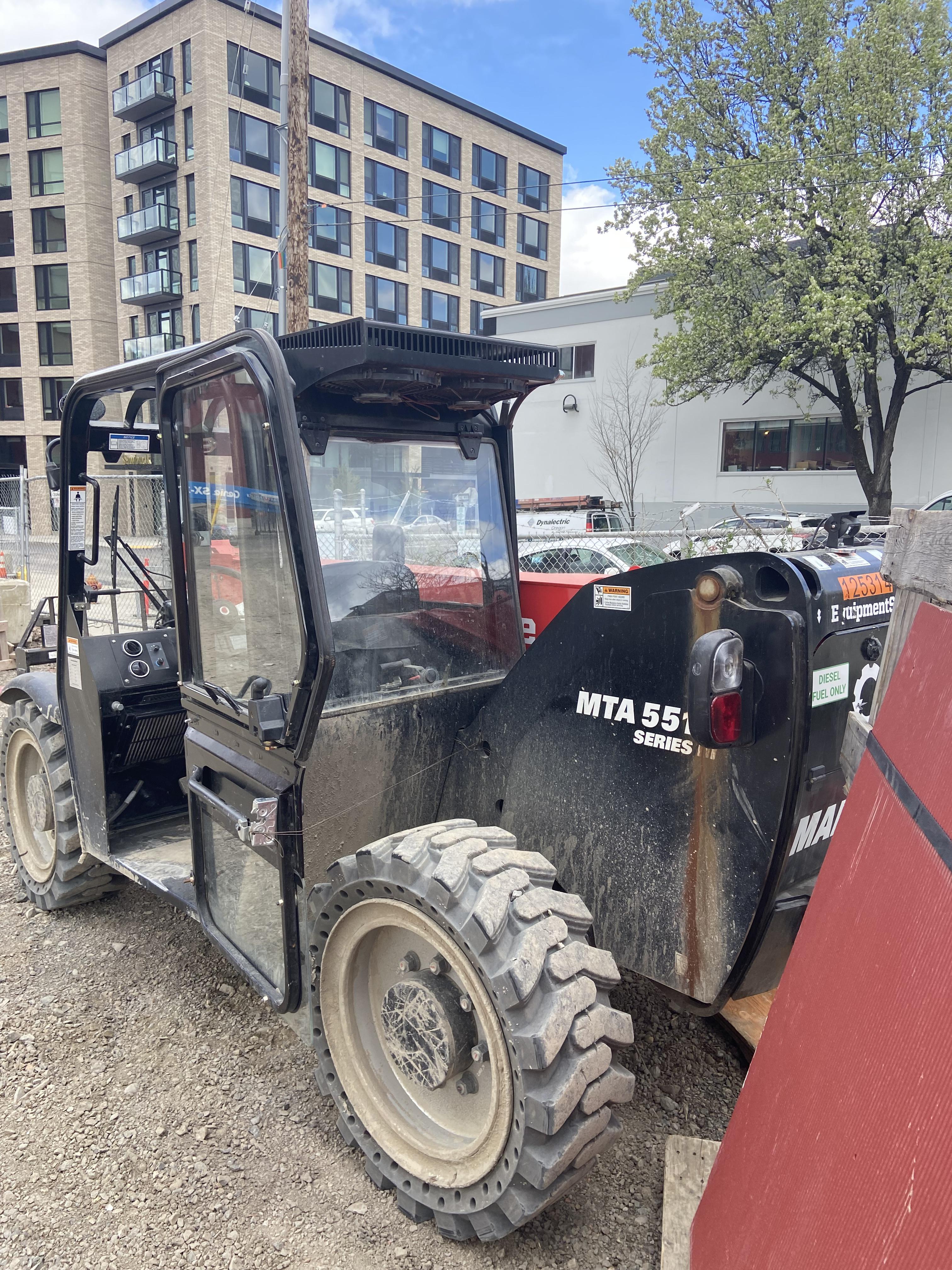2021 MANITOU MTA5519