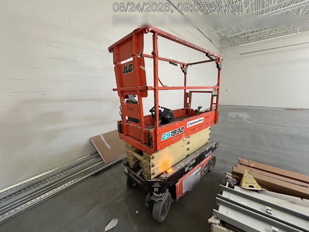 2022 JLG ES1932