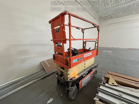 2022 JLG ES1932