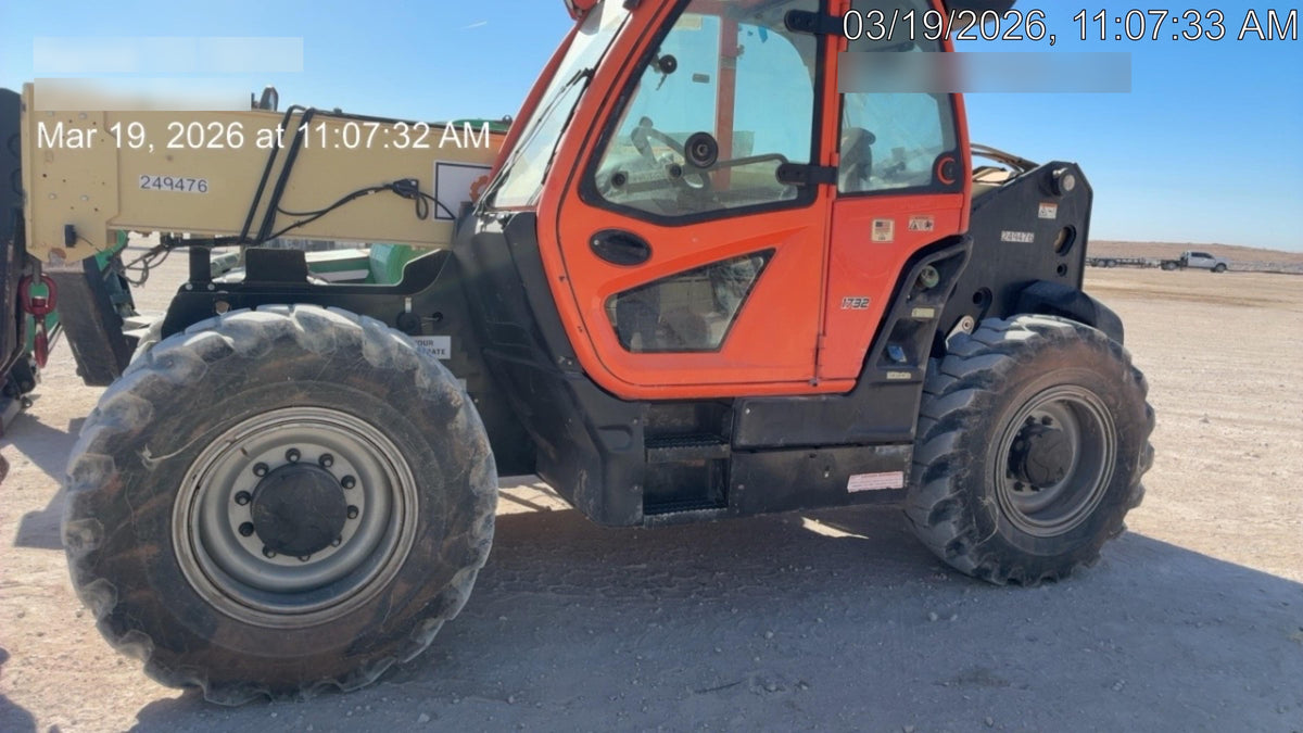2022 JLG 1732
