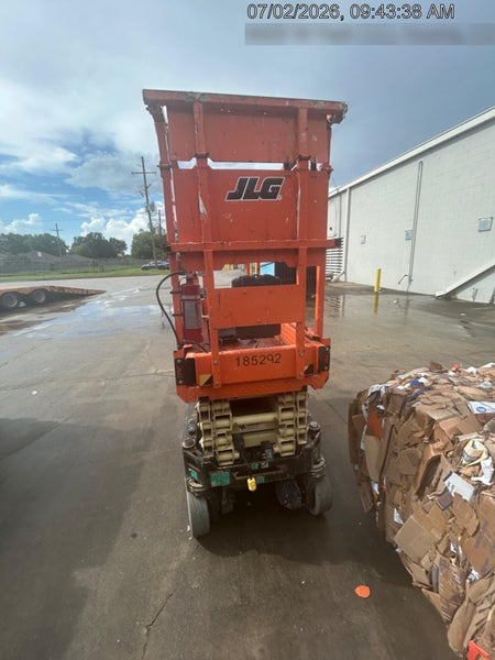 2021 JLG ES1932