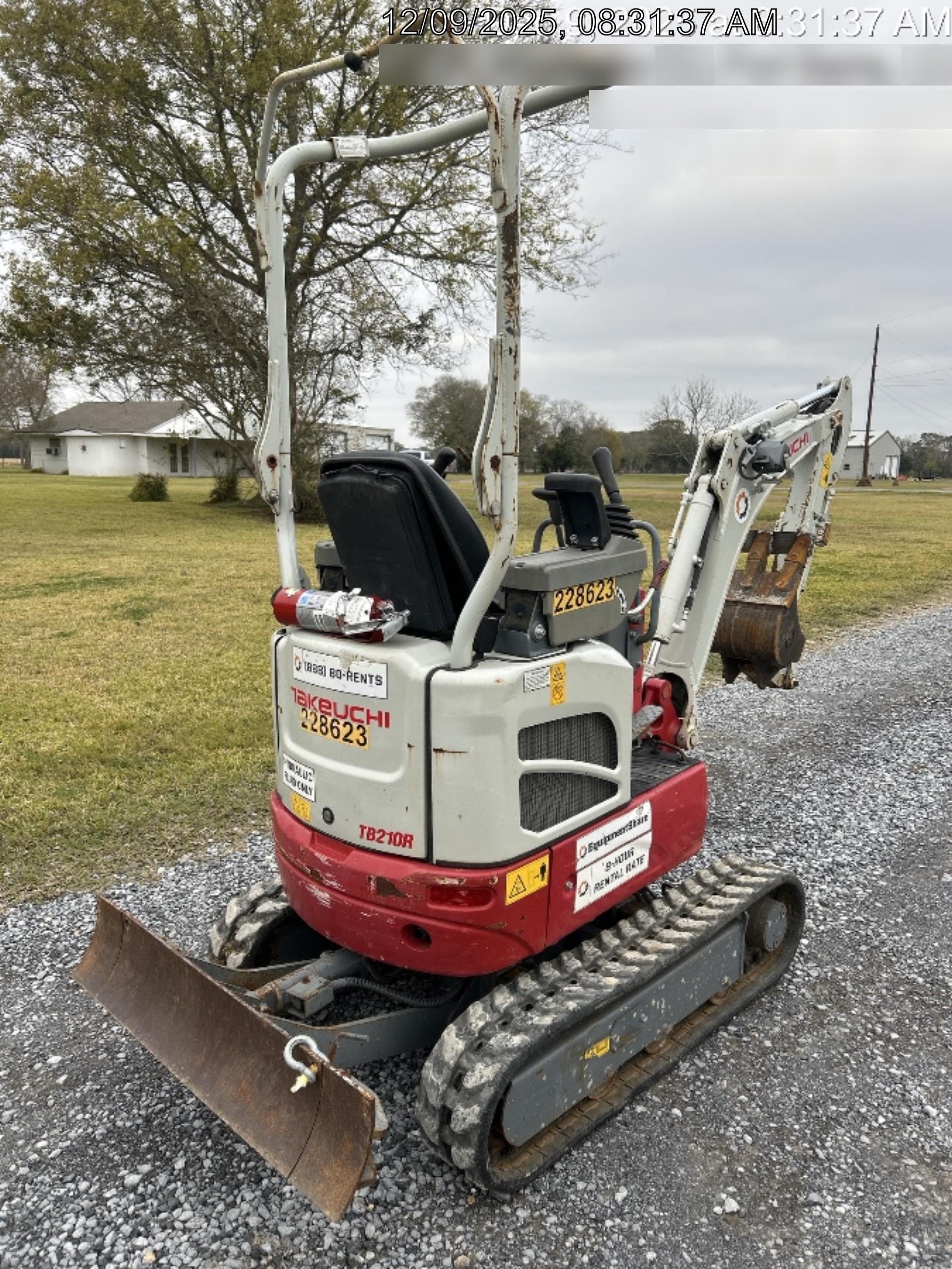 2022 TAKEUCHI TB210R