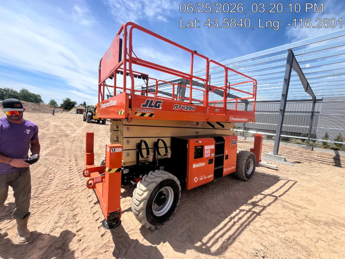 2023 JLG RT4394