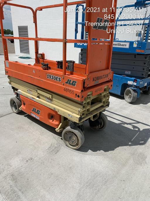 2017 JLG 1930ES Standard Options