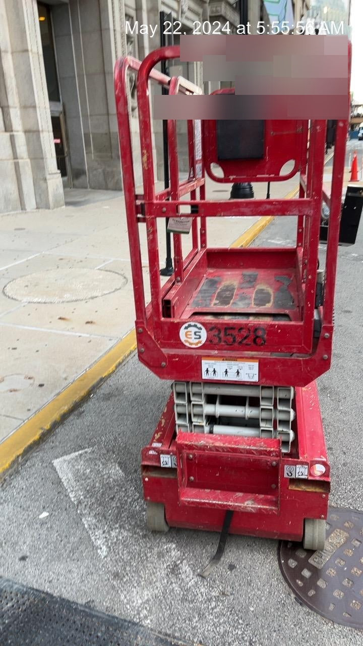 2016 MEC 1330SE MEC 1330SE Scissor Lift