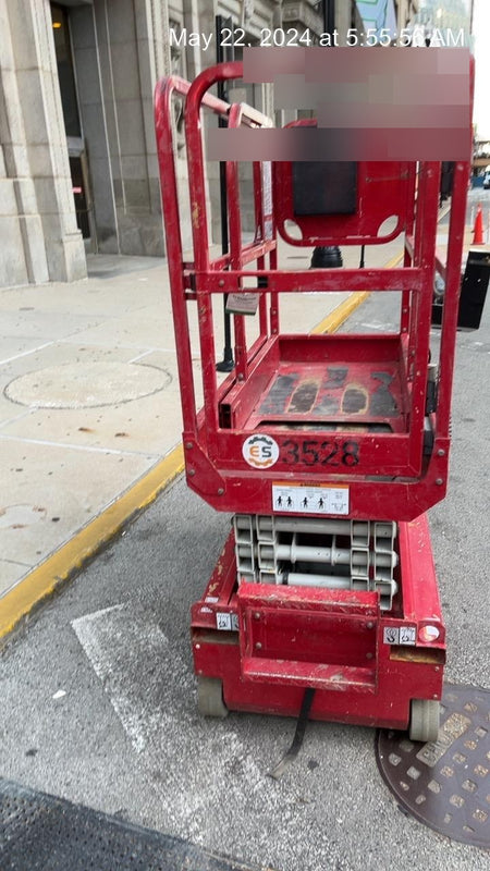 2016 MEC 1330SE MEC 1330SE Scissor Lift