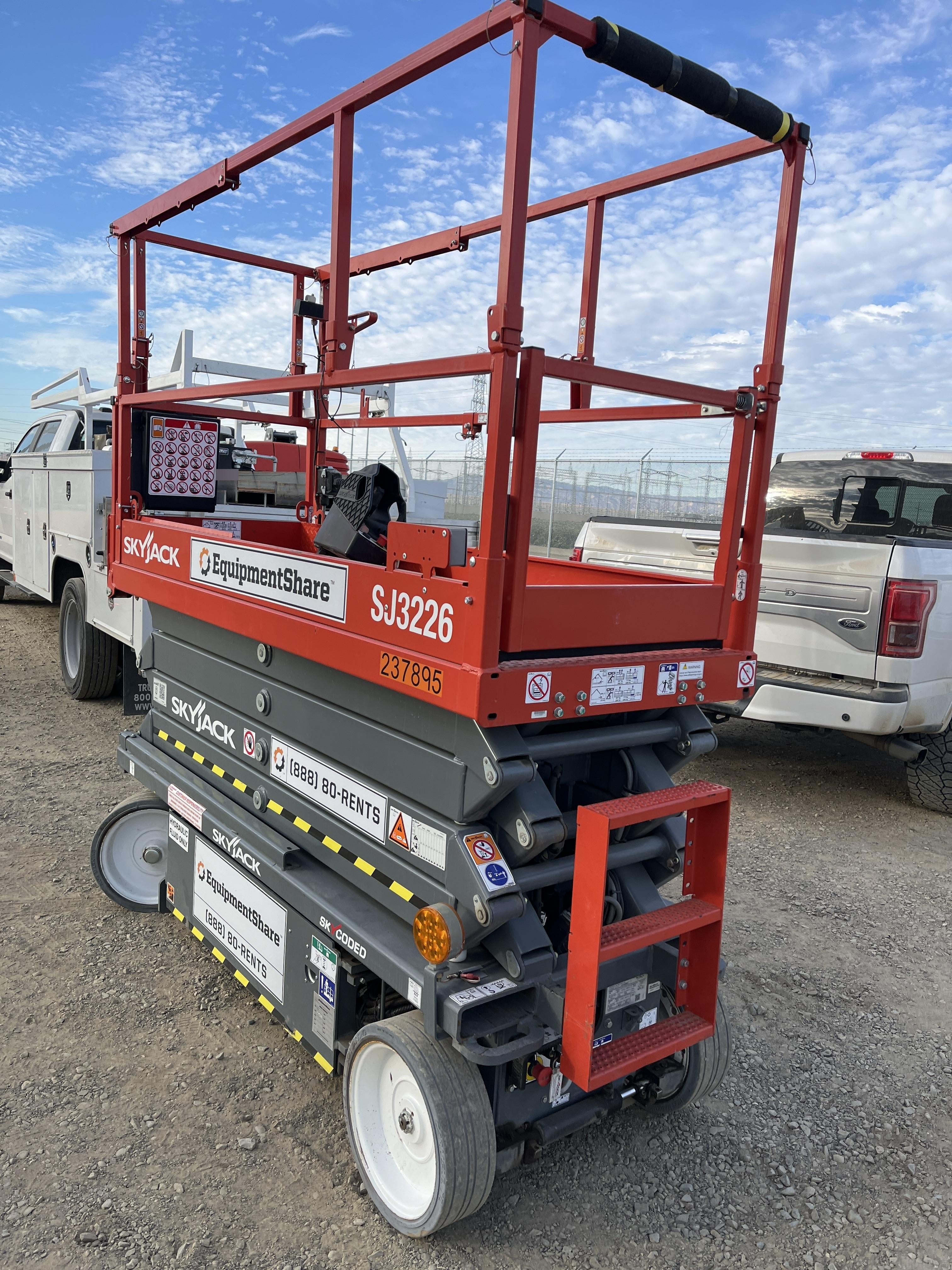2022 SKYJACK SJ3226