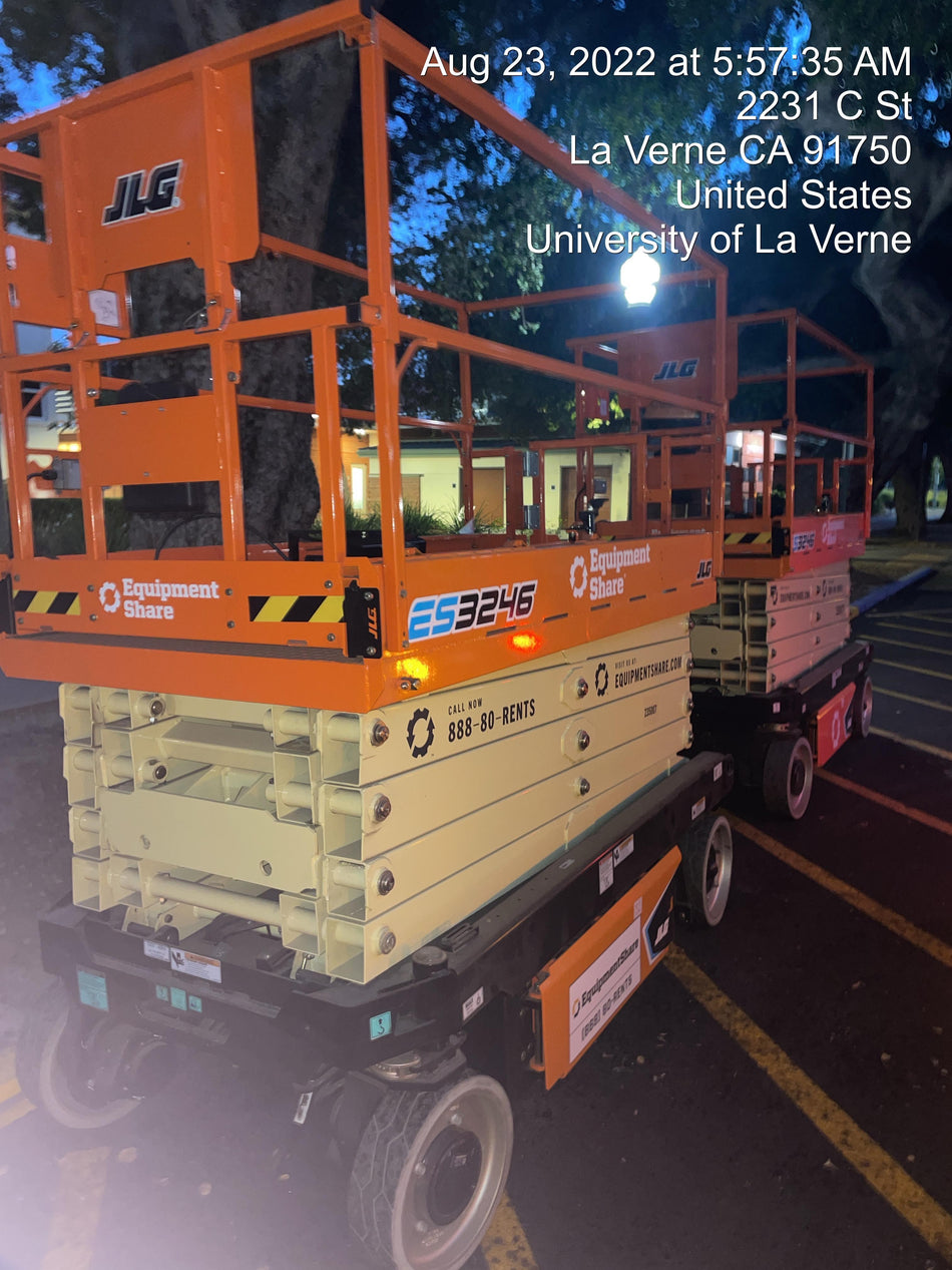 2022 JLG ES3246