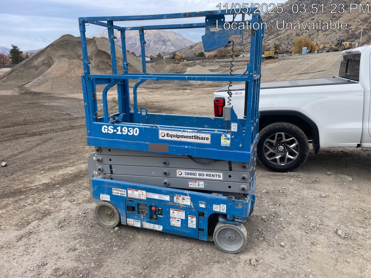 2020 Genie GS-1930 Solid Non Marking Tires, Beacon, Folding rails with half height swing gate
