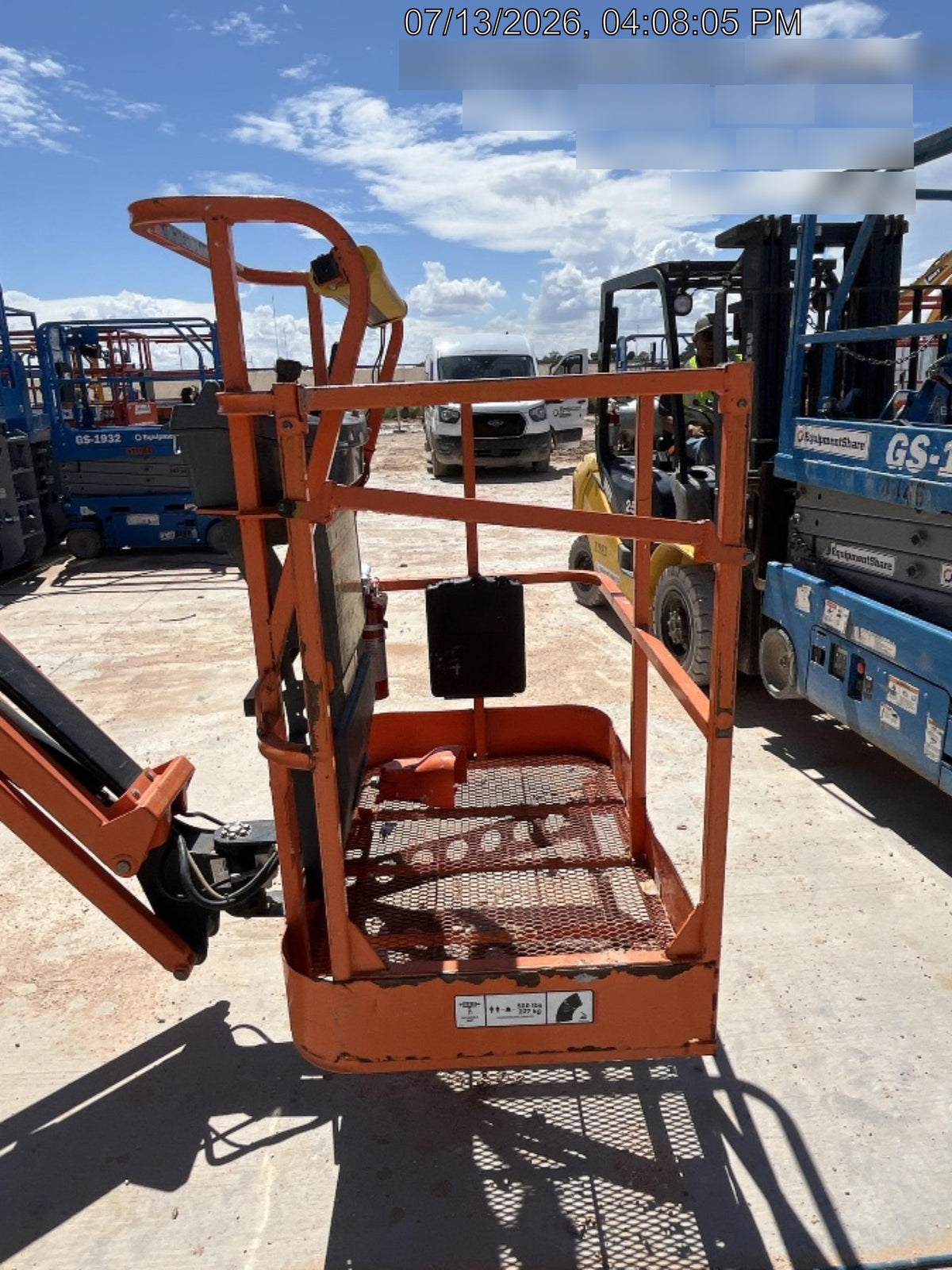 2019 JLG E300AJP