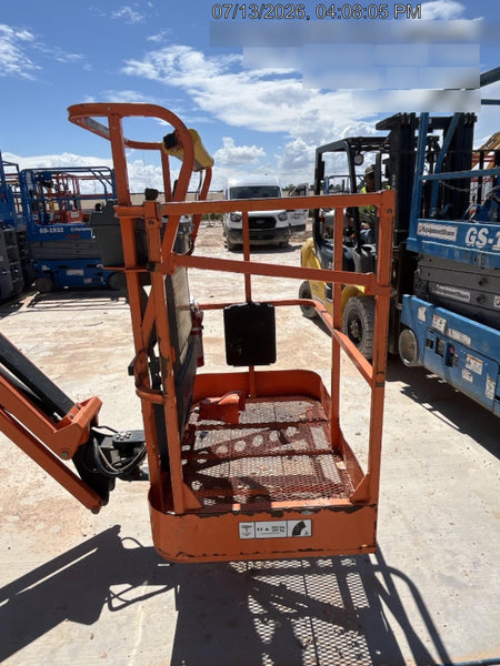 2019 JLG E300AJP